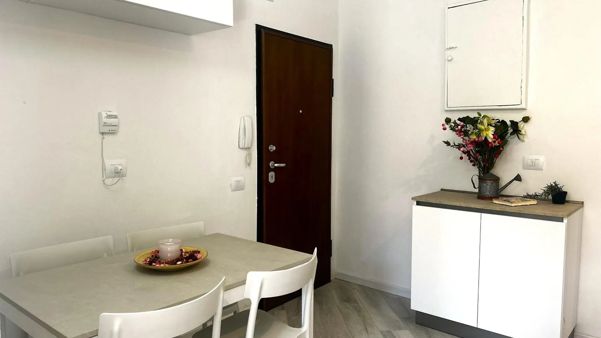Del Re Florence Home